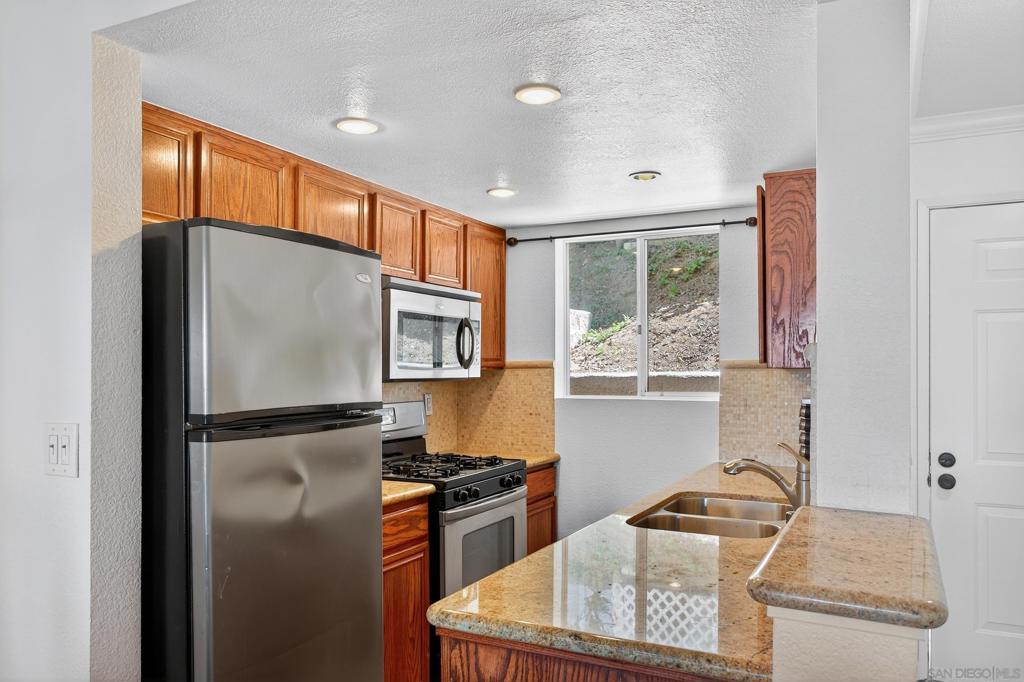 4794 Arizona St 101