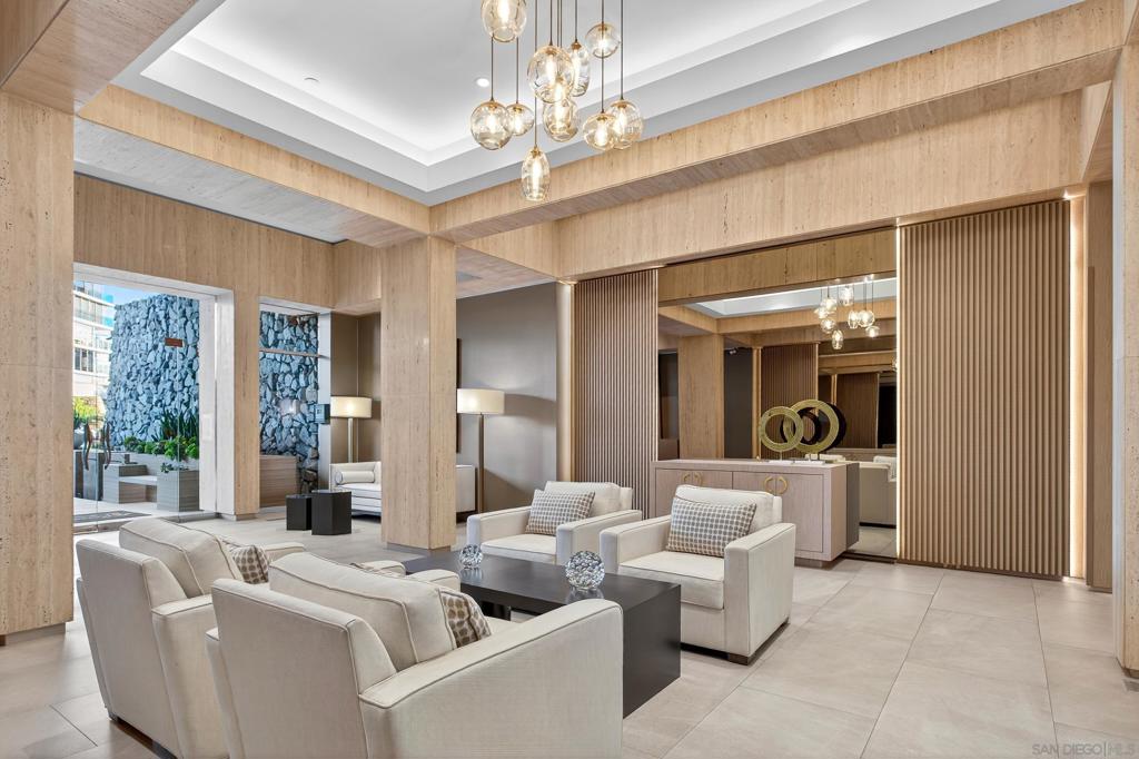 1810 Avenida Del Mundo 1503