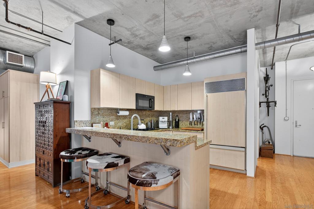 877 Island Ave 218