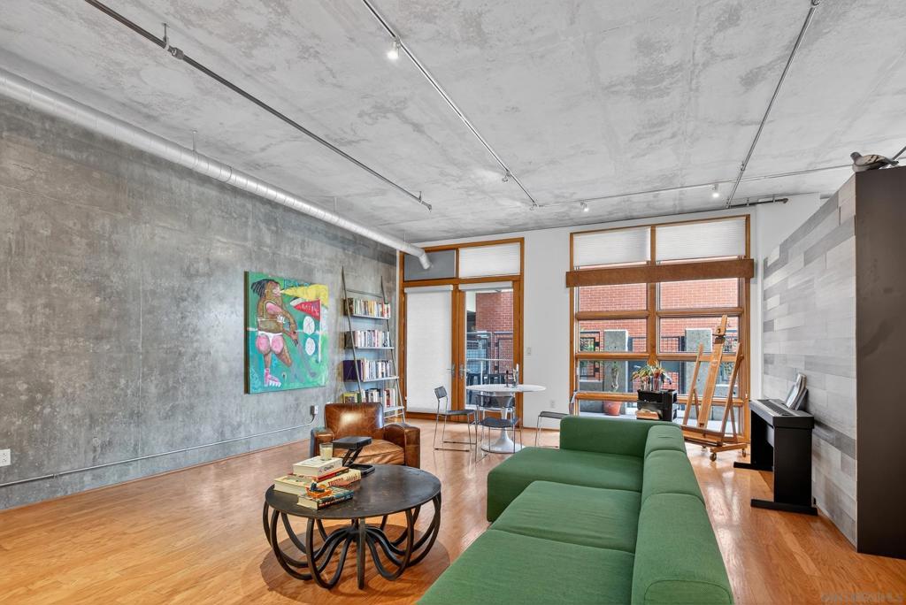 877 Island Ave 218