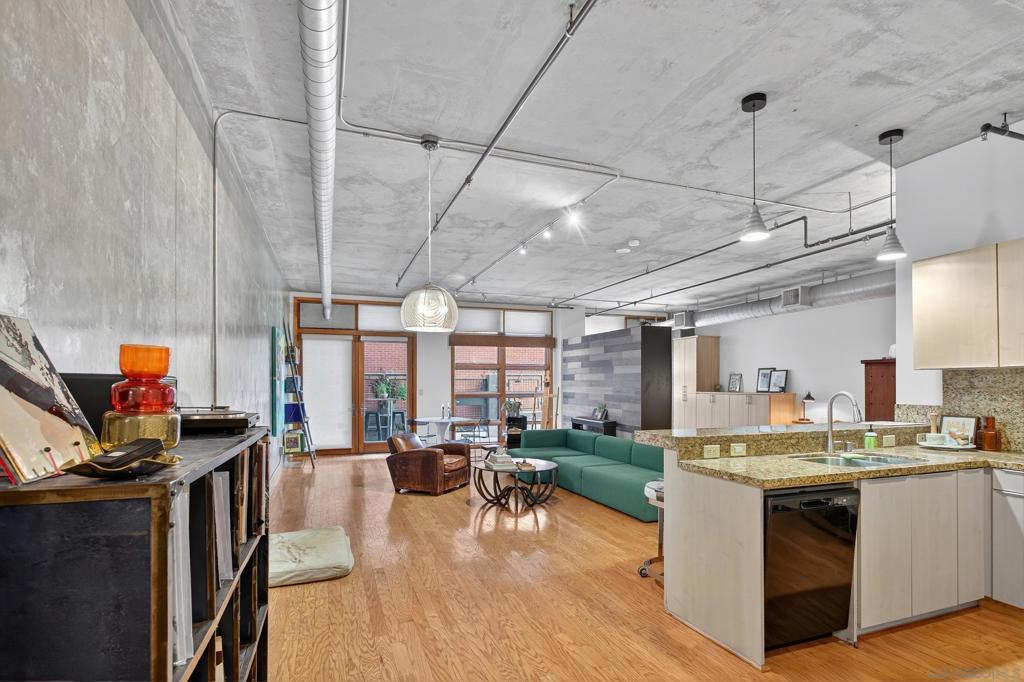 877 Island Ave 218