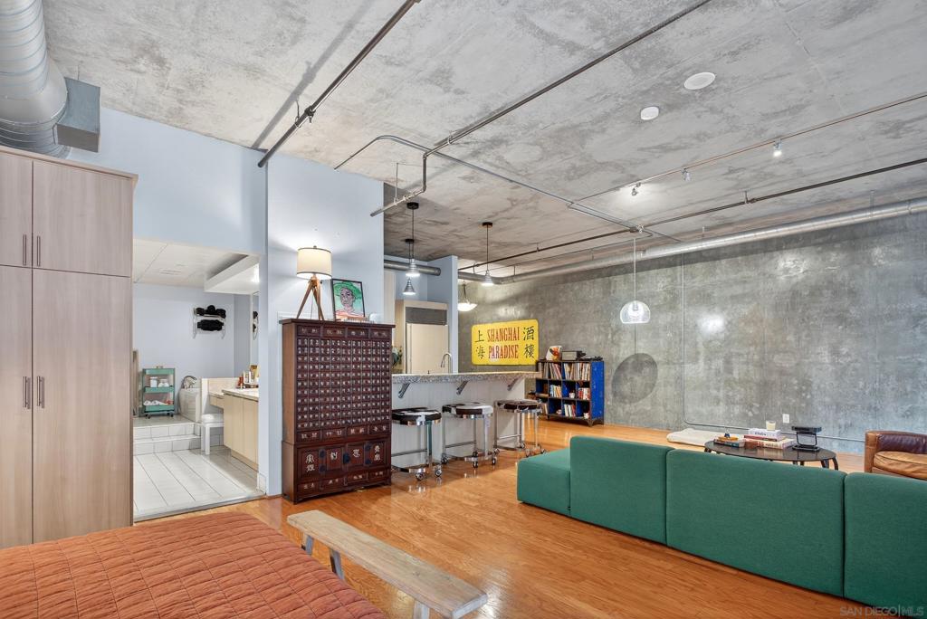 877 Island Ave 218