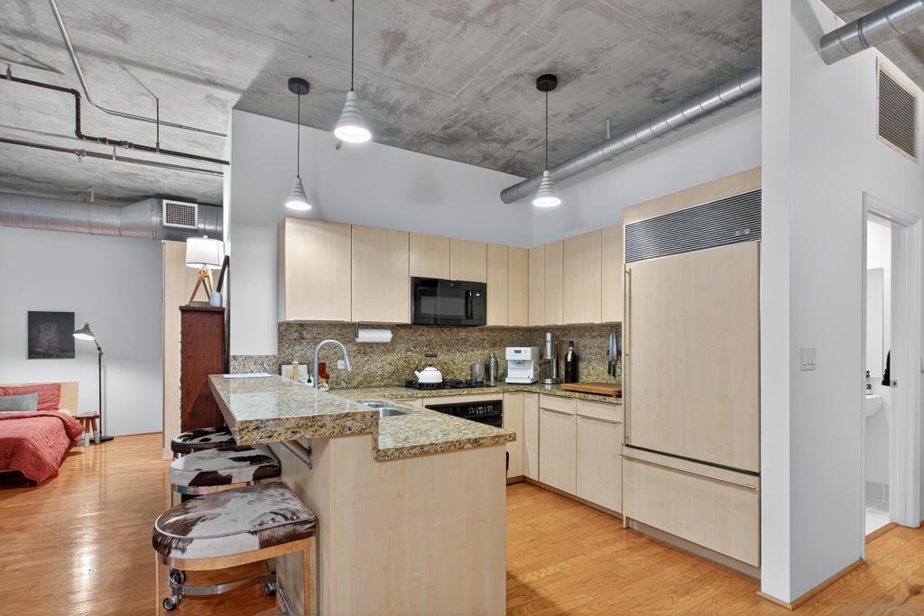 877 Island Ave 218