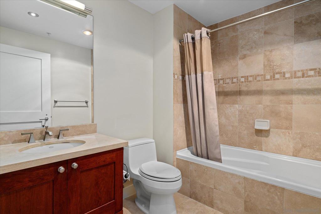 700 W E St 2505