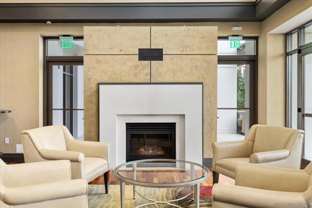 700 W Harbor 1204