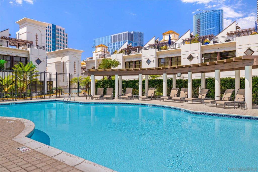 700 W Harbor 1204