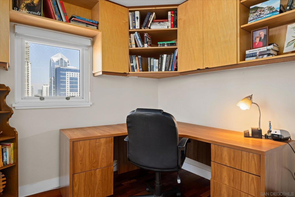 700 W Harbor 1204