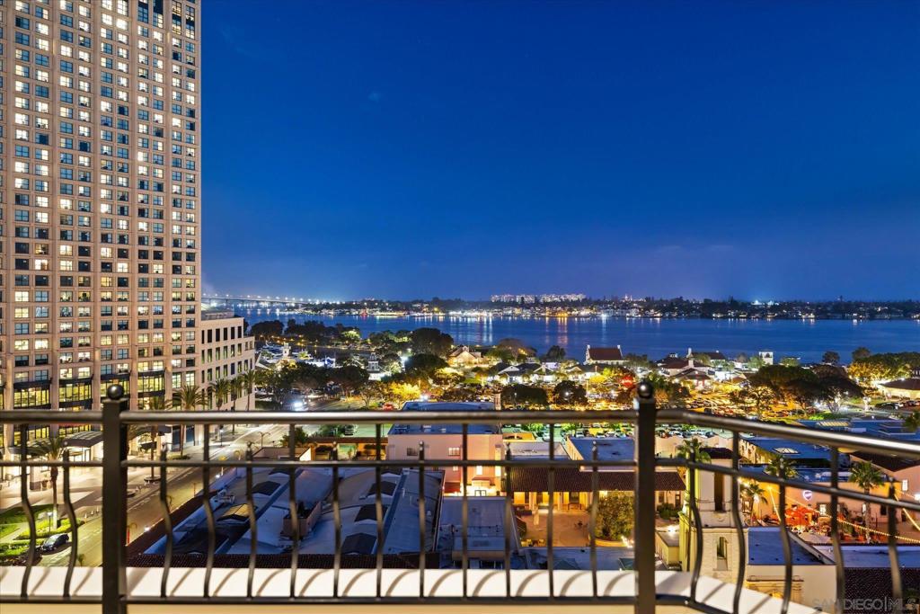700 W Harbor 1204