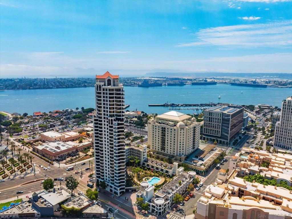 700 W Harbor 1204