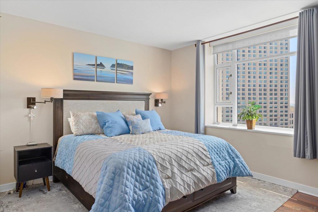 700 W Harbor 1204