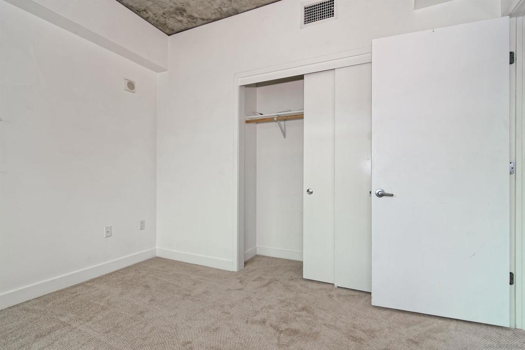 801 Ash St 204