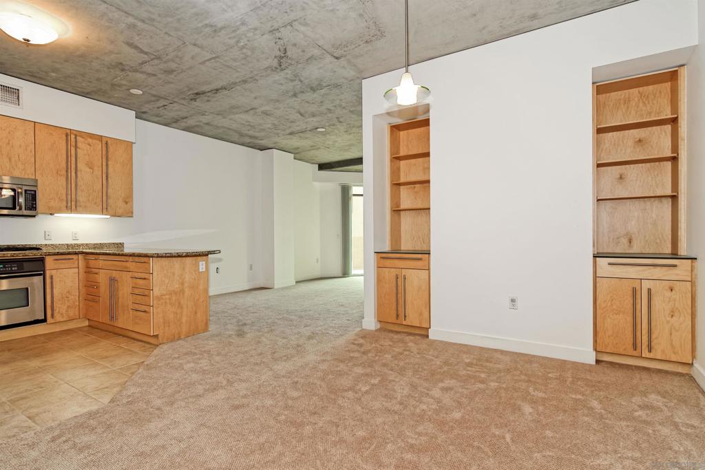 801 Ash St 204