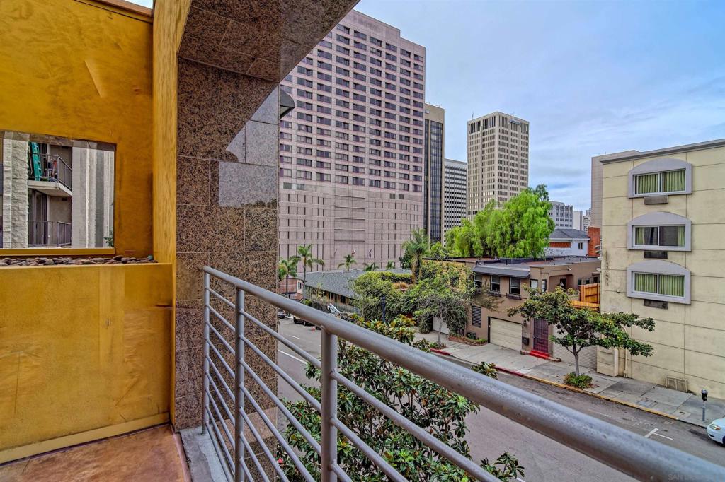 801 Ash St 204