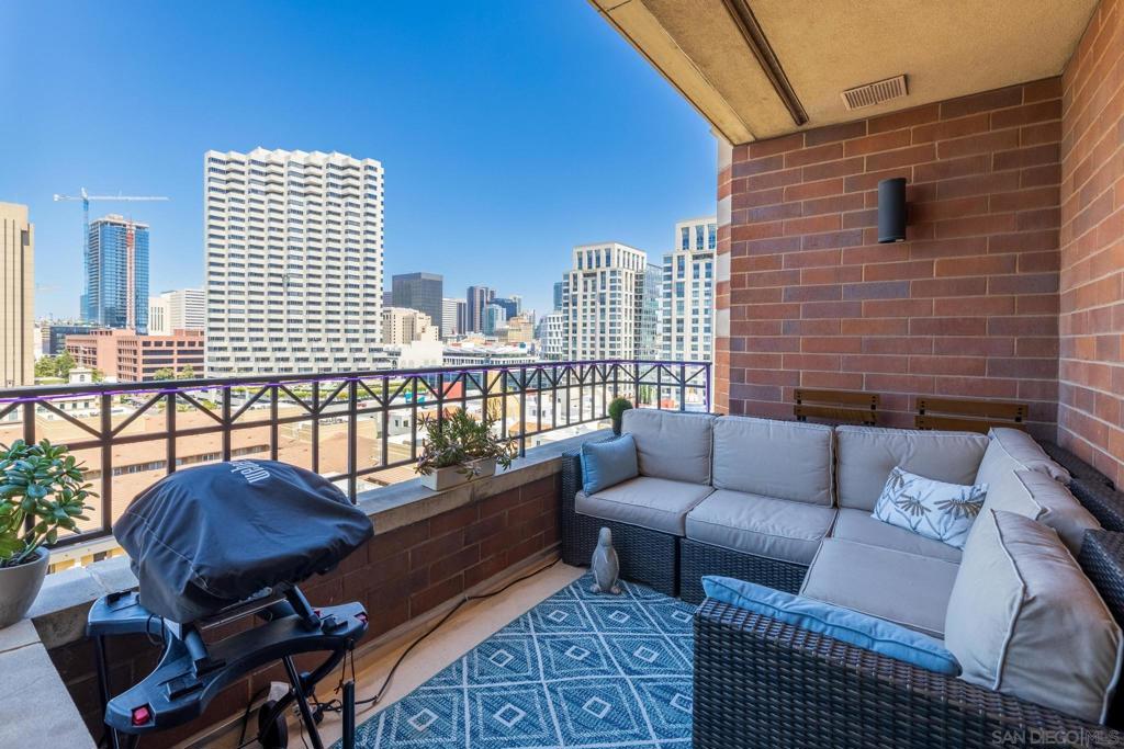 500 W Harbor Drive 1314