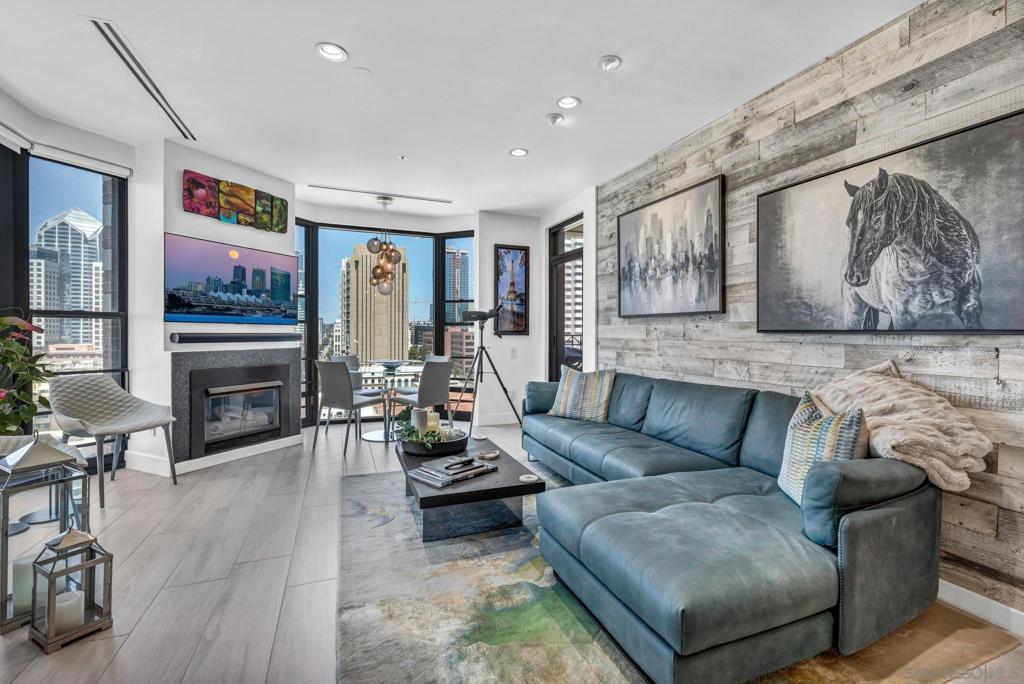 500 W Harbor Drive 1314