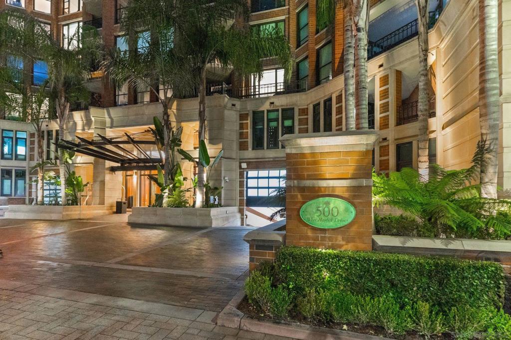 500 W Harbor Drive 1314