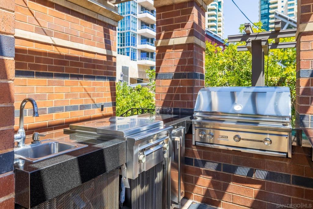 500 W Harbor Drive 1314