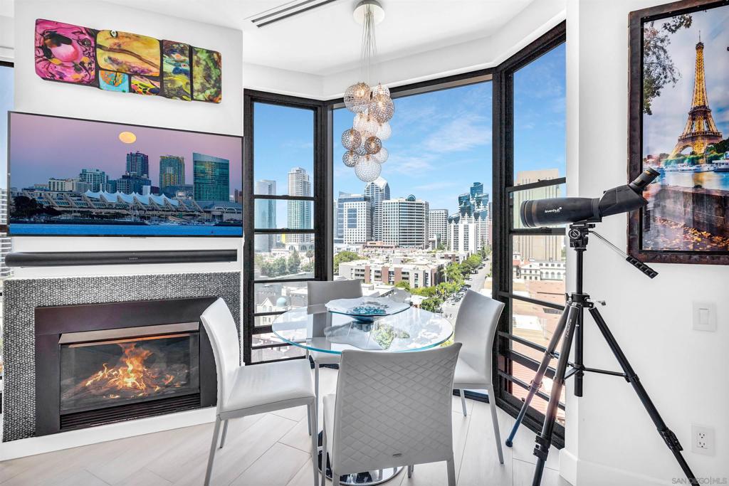 500 W Harbor Drive 1314