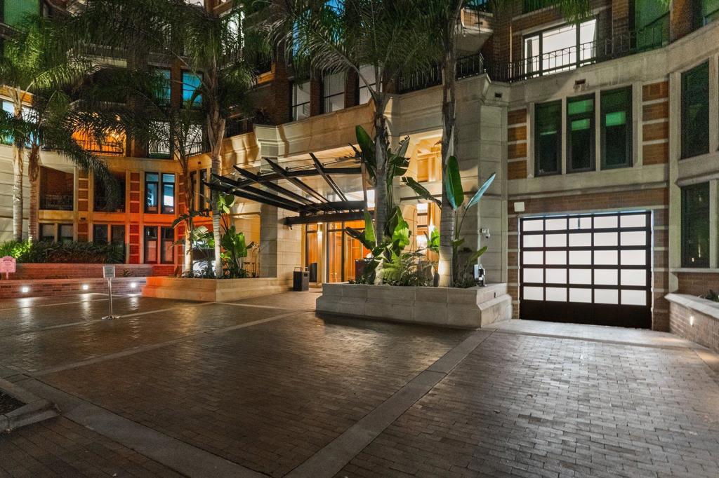 500 W Harbor Drive 1314