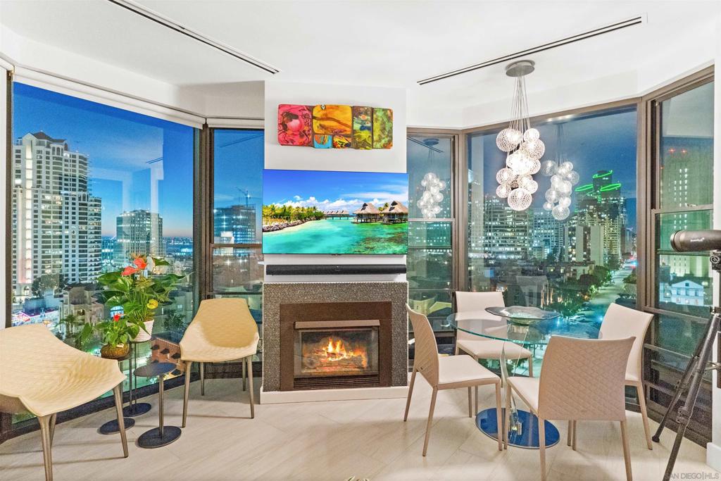 500 W Harbor Drive 1314