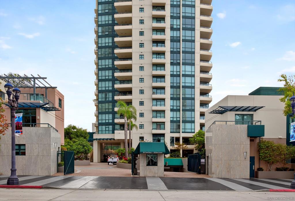 555 Front St 206