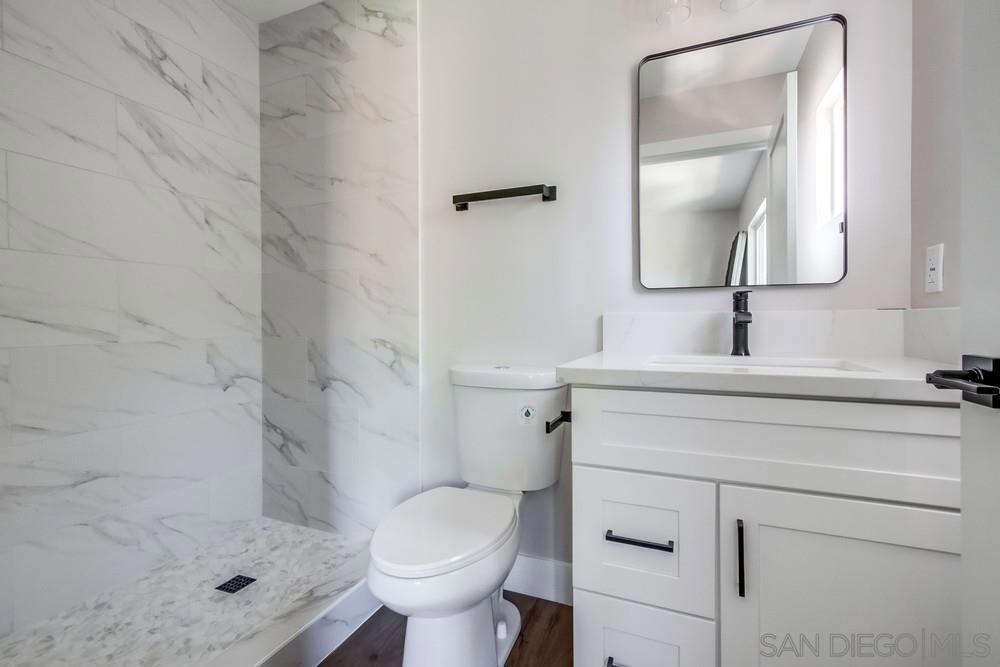 752 W 9th Avenue