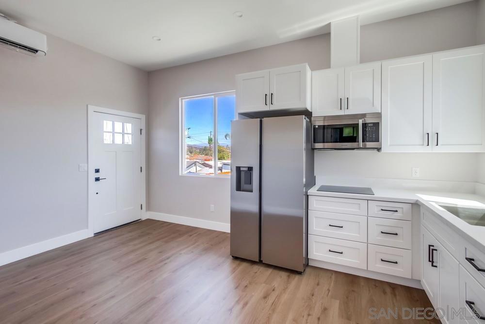 752 W 9th Avenue