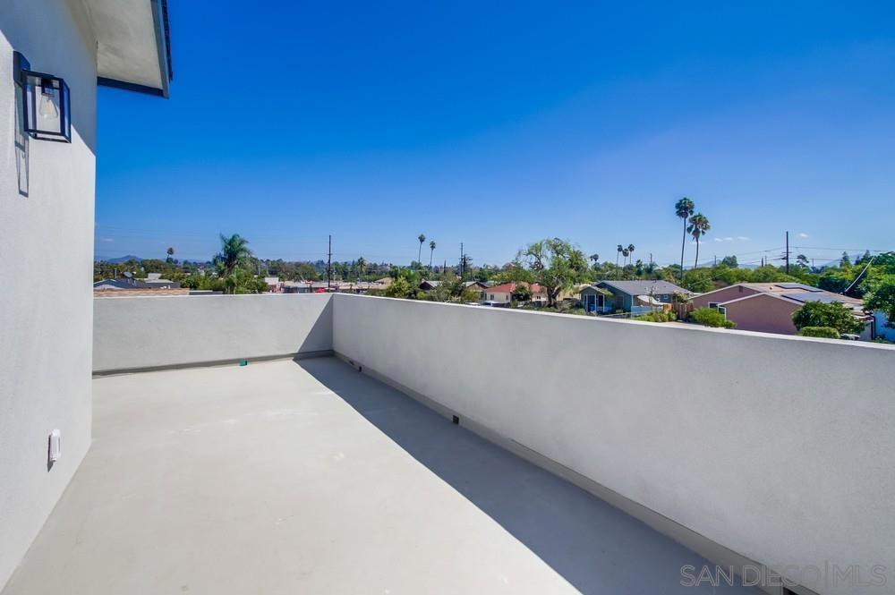 752 W 9th Avenue
