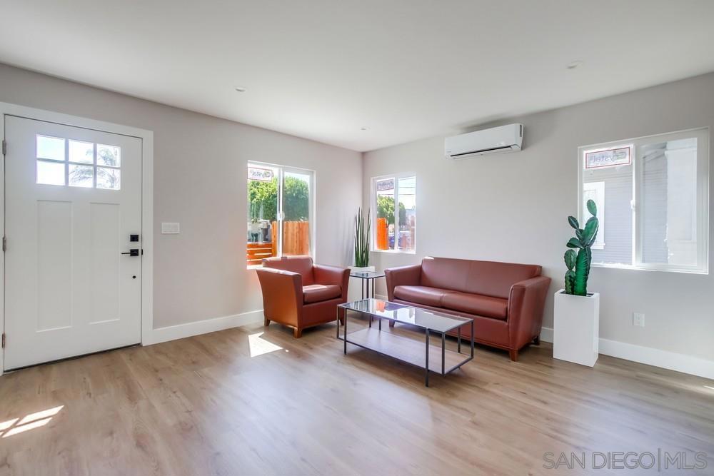 752 W 9th Avenue