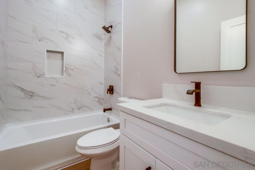 752 W 9th Avenue