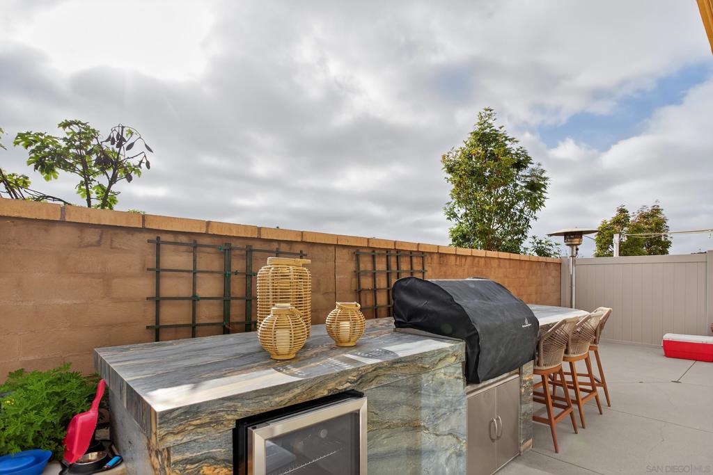 1733 Artemisia Ct