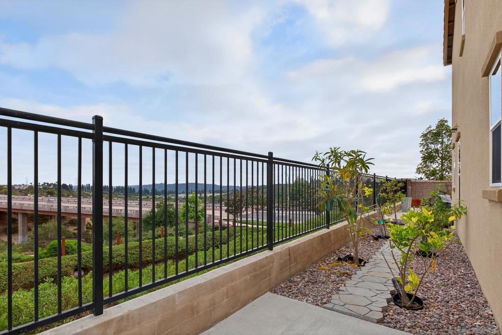 1733 Artemisia Ct