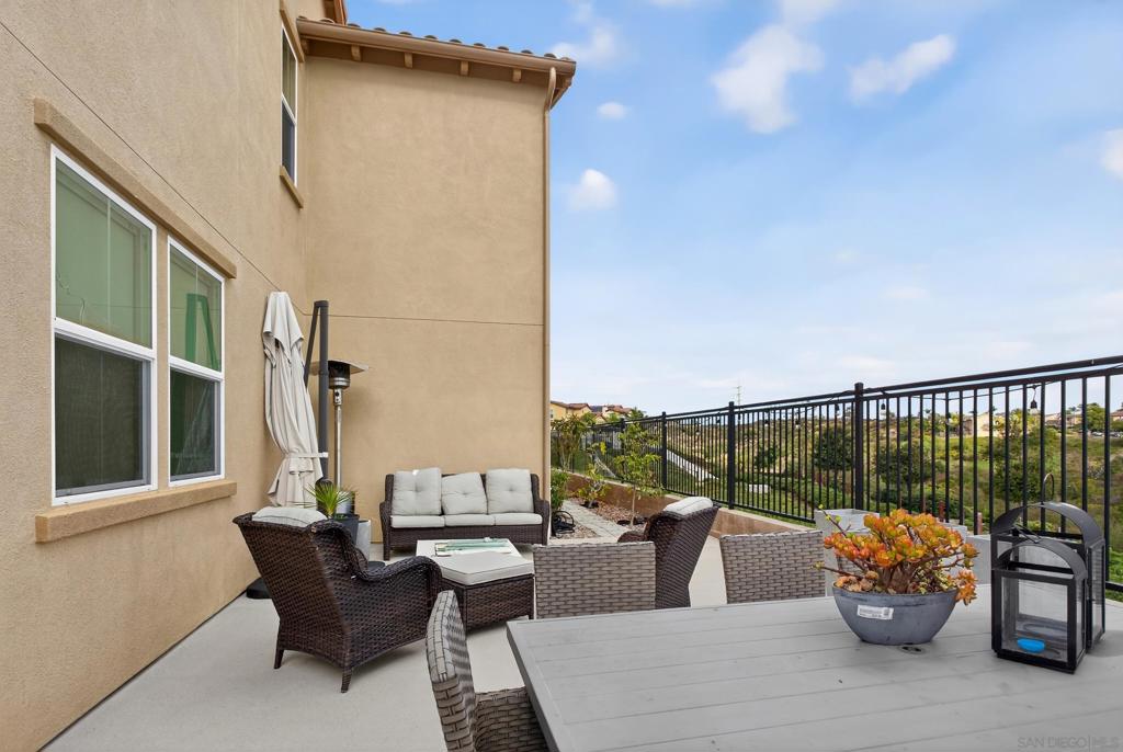 1733 Artemisia Ct