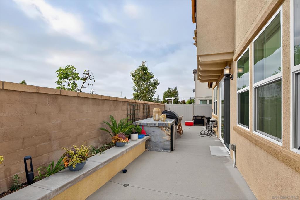 1733 Artemisia Ct