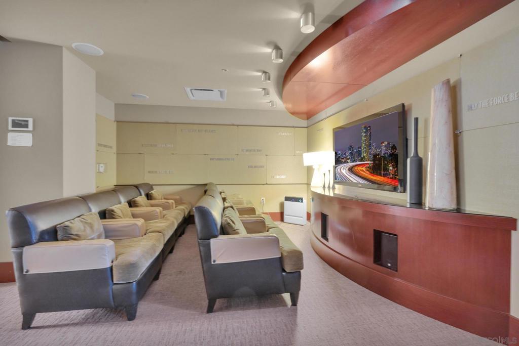 1325 Pacific Hwy 3301