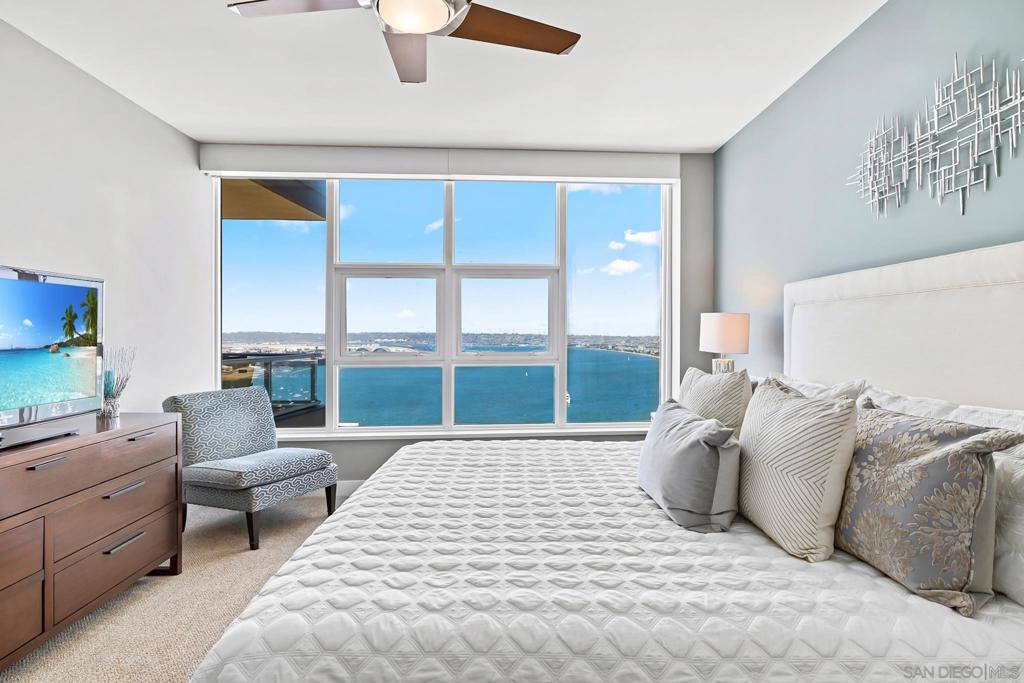 1325 Pacific Hwy 3301