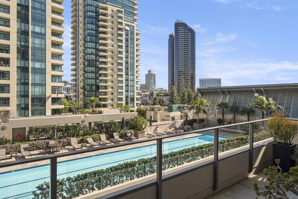 550 Front St 302