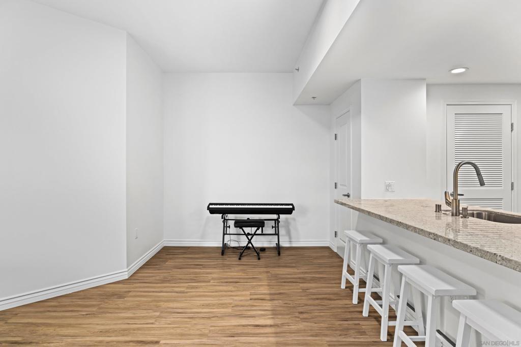 1431 Pacific Highway 519