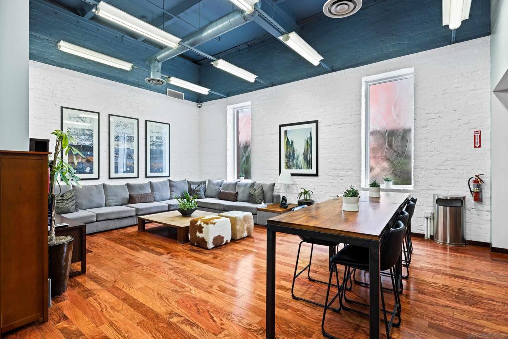 1431 Pacific Highway 519