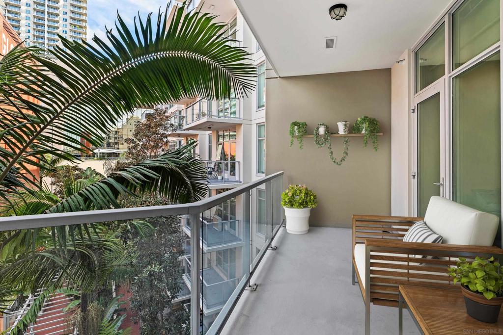 1431 Pacific Highway 519