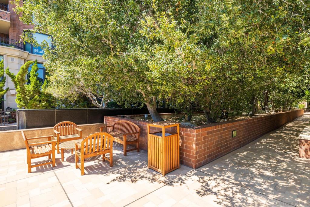 500 W Harbor Drive 136