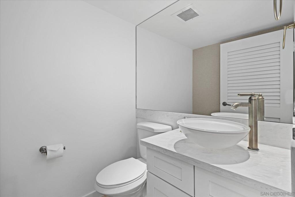 500 W Harbor Drive 136