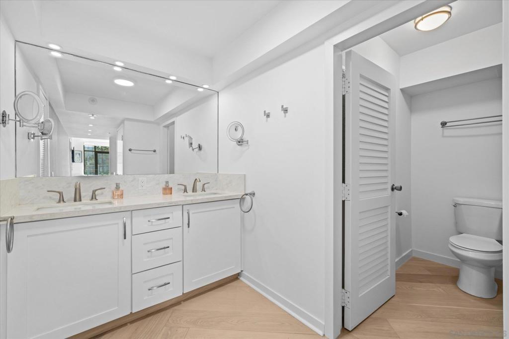 500 W Harbor Drive 136