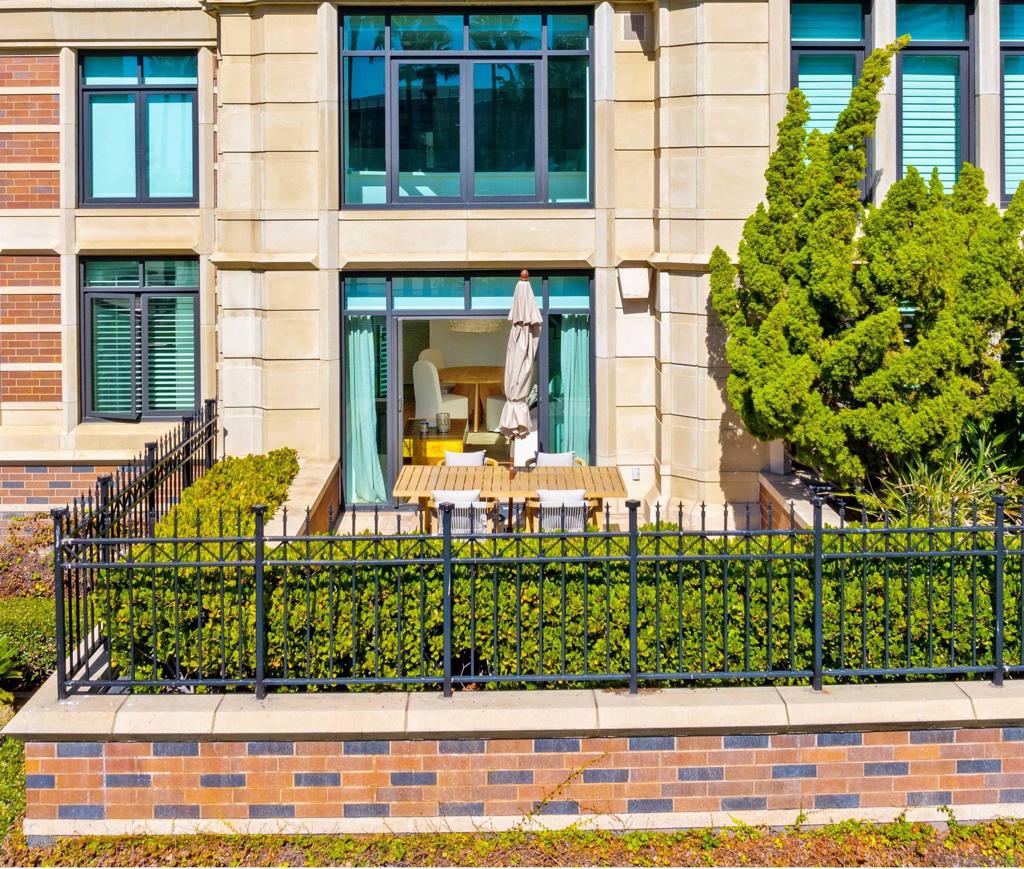 500 W Harbor Drive 136