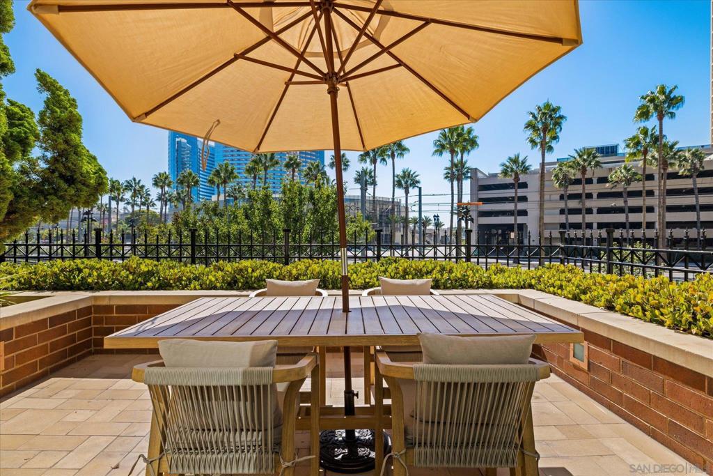 500 W Harbor Drive 136