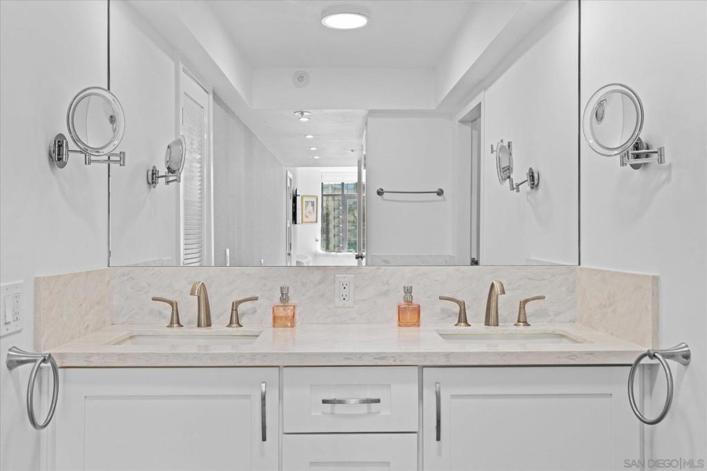 500 W Harbor Drive 136