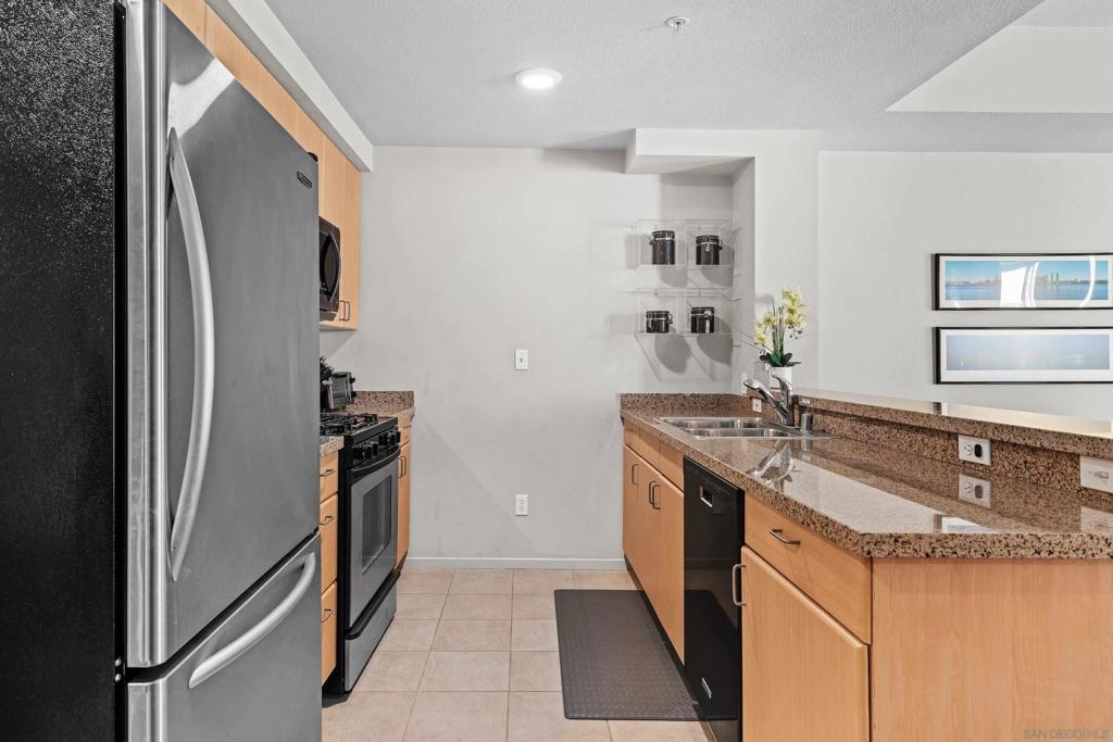 445 Island Avenue 404