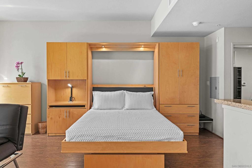 445 Island Avenue 404