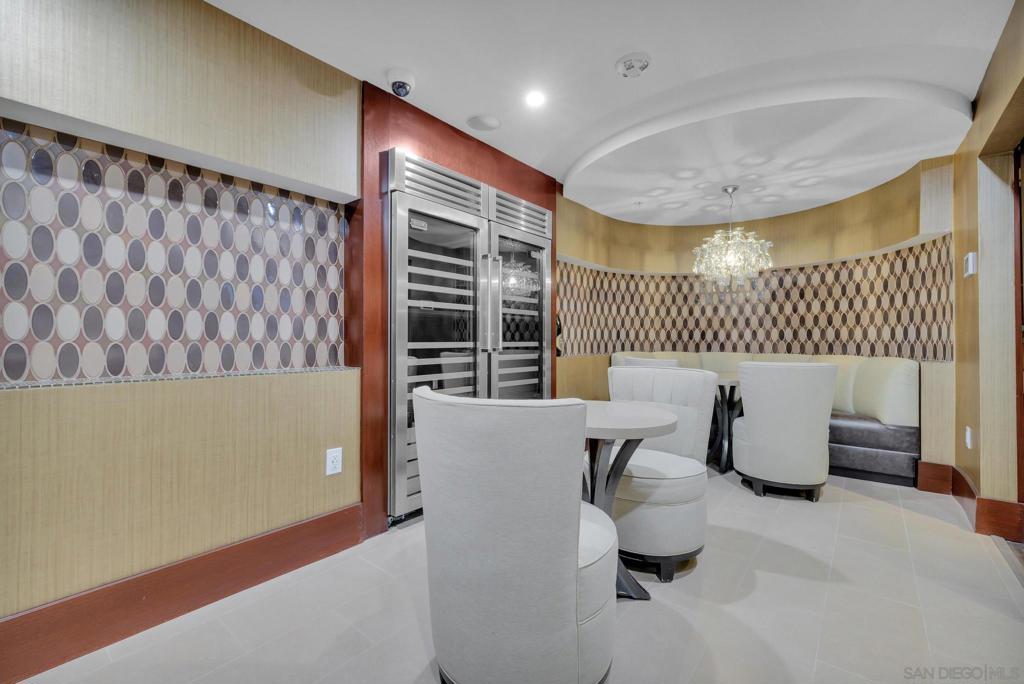 1325 Pacific Hwy 3301