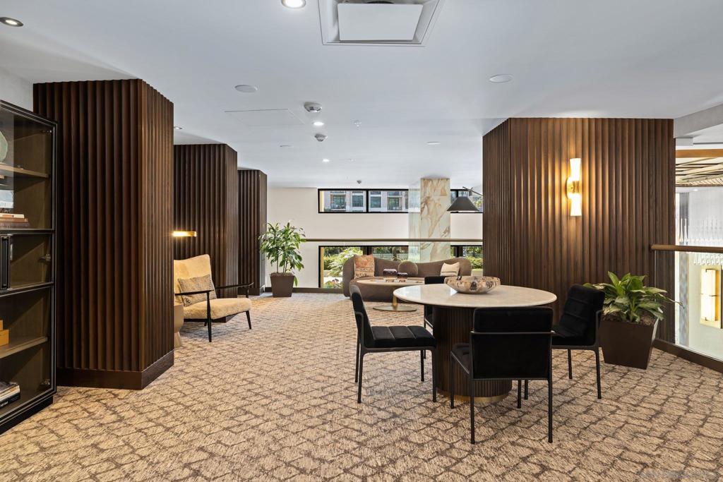 1325 Pacific Hwy 3301